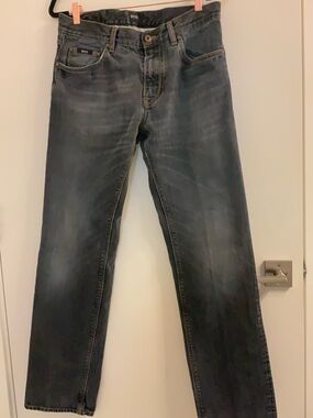 ***Boss Hugo Boss Maine Men's Black / Grey Washed Straight-Leg Jeans